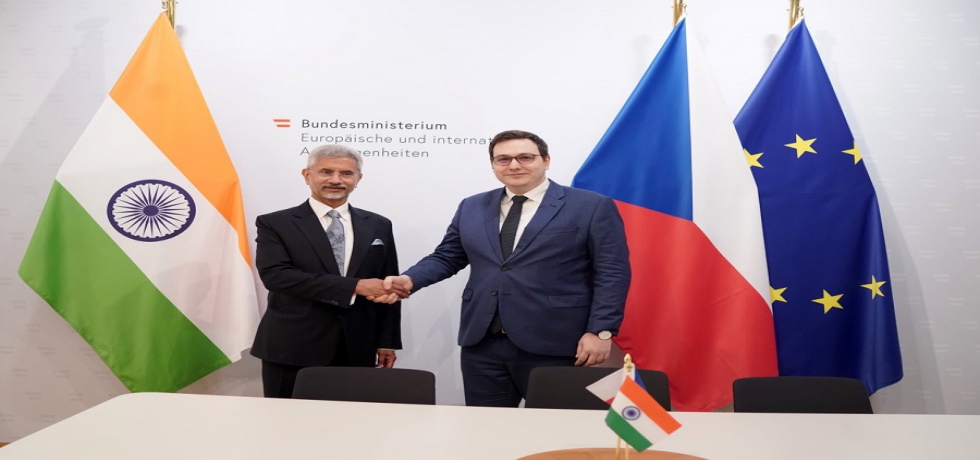 Meeting of H.E. Dr. S. Jaishankar, Hon'ble External Affairs Minister of India with H.E. Mr. Jan Lipavský, Foreign Minister of the Czech Republic on sidelines of the Slavkov meeting in Vienna on 2nd January 2023.
